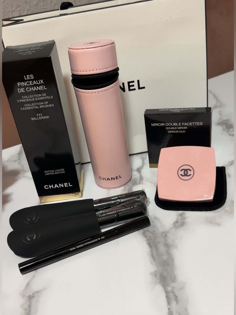 CHANEL BEAUTY - 111 Ballerina (Pink) Les Pinceaux de Chanel Collection & Mirror🌸